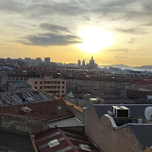Appartement Vue Mer Et Et Notre Dame Centre Avec Balcon Et Parking, Marseille